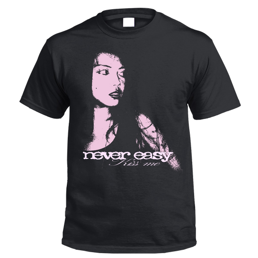 kiss me tee